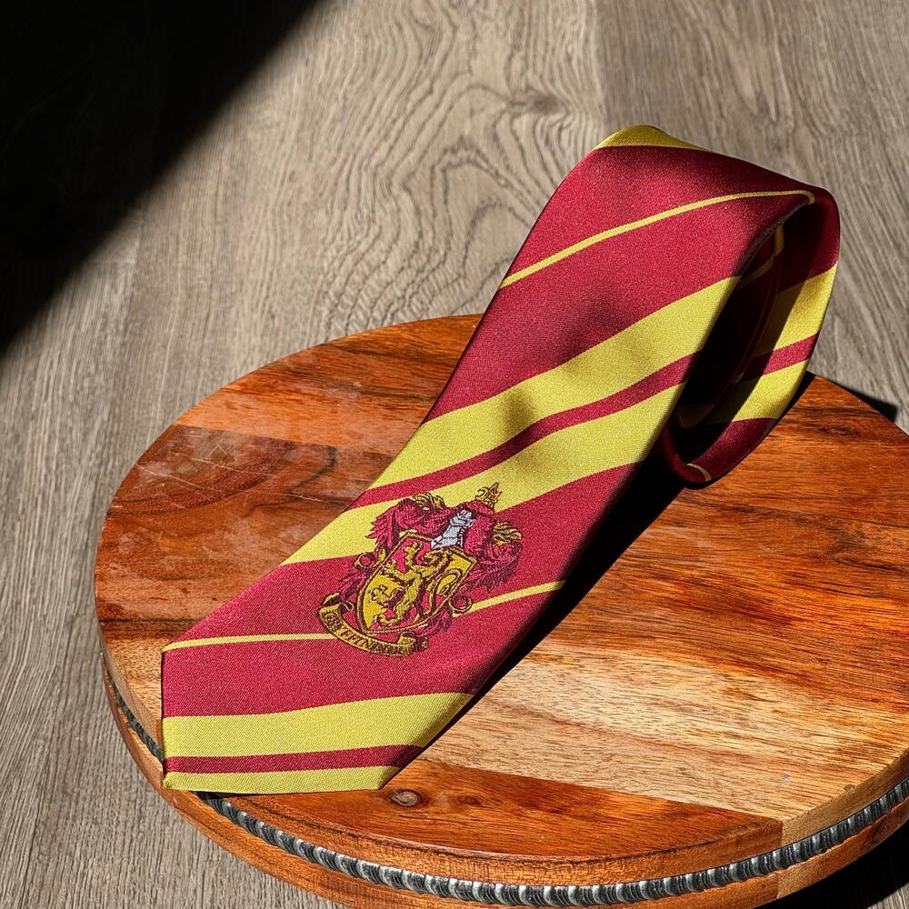Harry Potter Gryffindor Necktie Burgundy Gold Striped House Crest Warner Bros